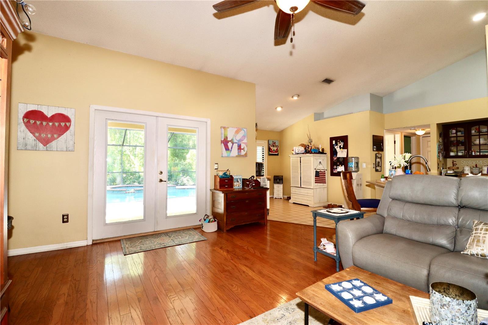 FIELDSTONE VILLAGE AT WOODFIELD ADD - Residential