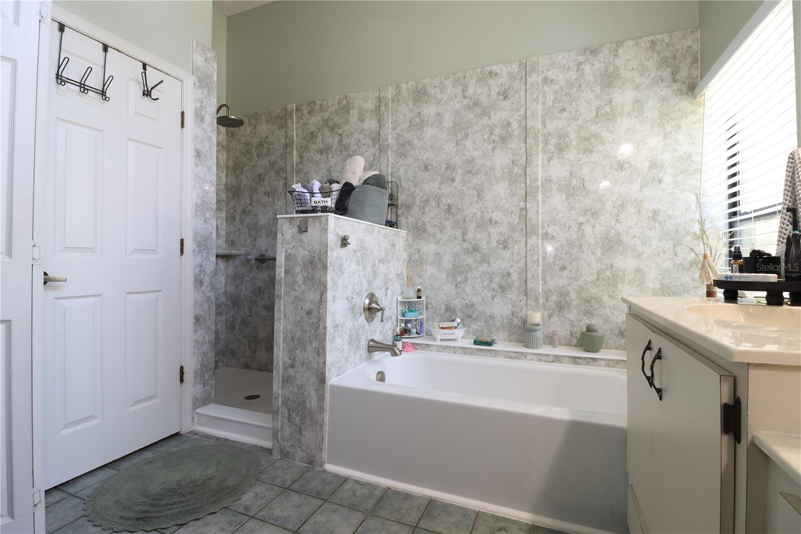 FIELDSTONE VILLAGE AT WOODFIELD ADD - Residential