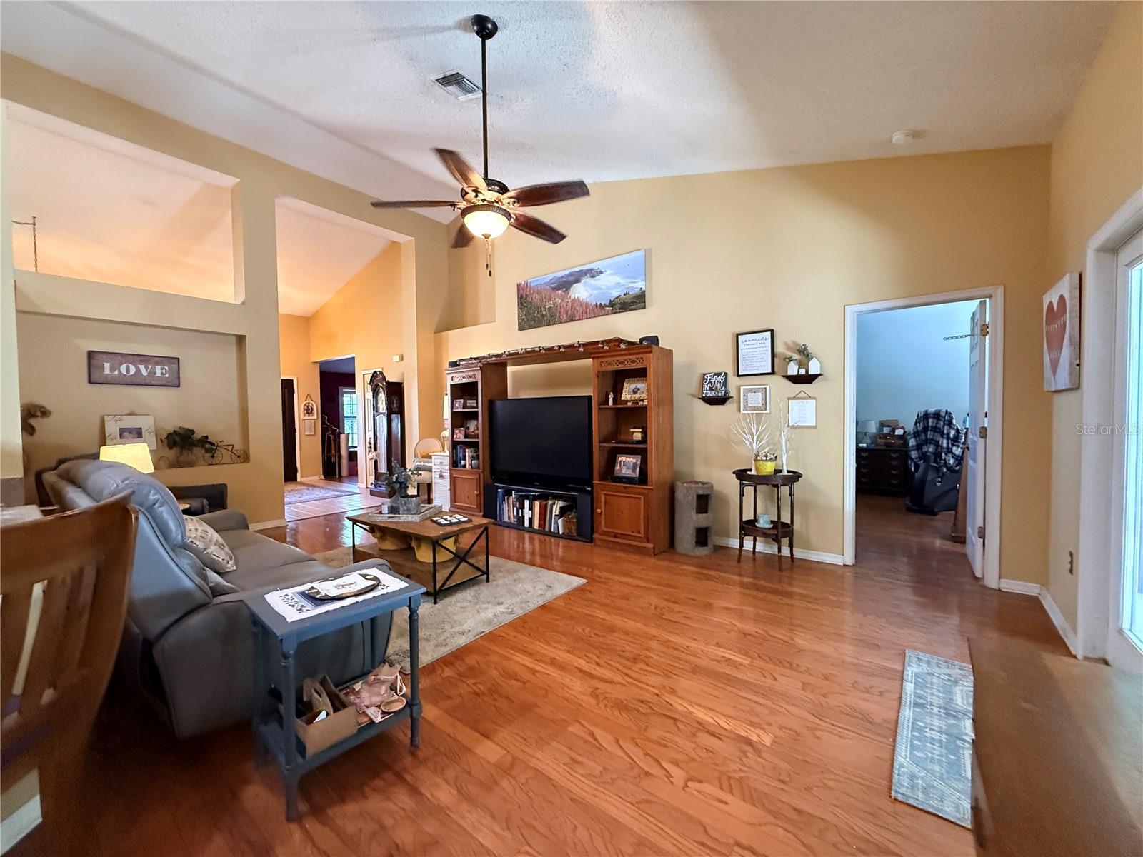 FIELDSTONE VILLAGE AT WOODFIELD ADD - Residential