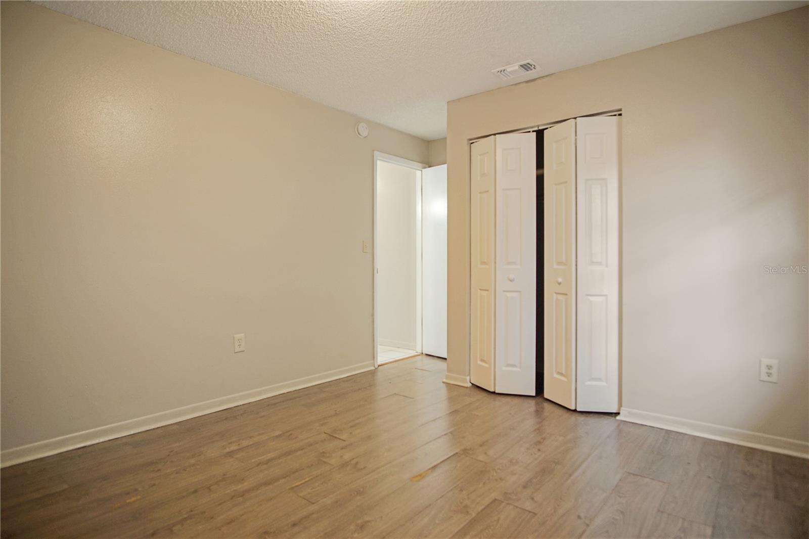 SHORE ACRES - Residential Lease