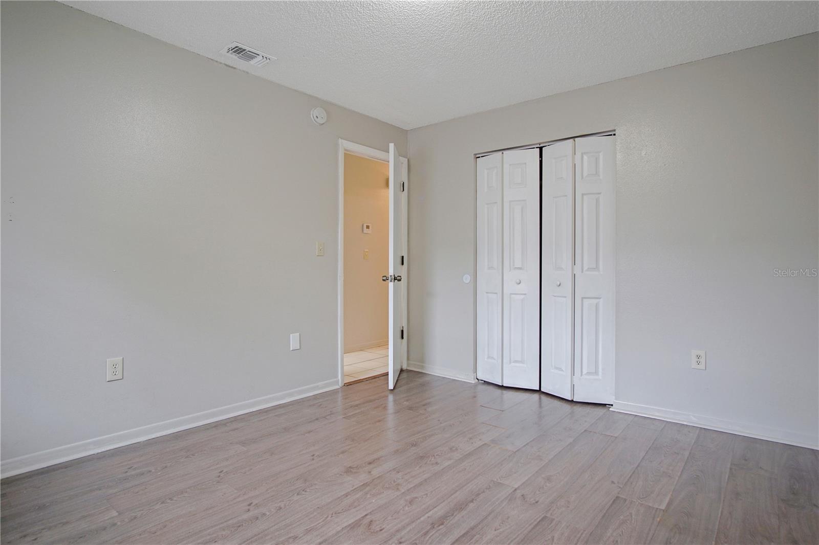 SHORE ACRES - Residential Lease