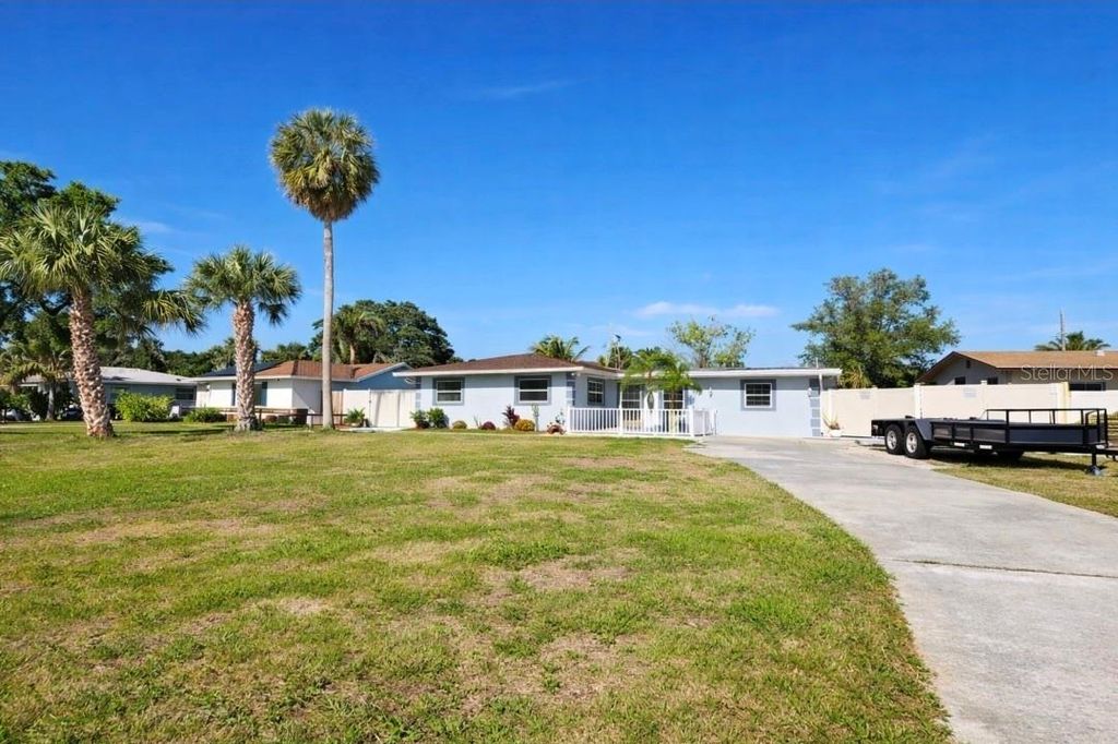 Photo of 6316 Fairway Boulevard, Apollo Beach, FL 33572 (MLS # TB8504278)
