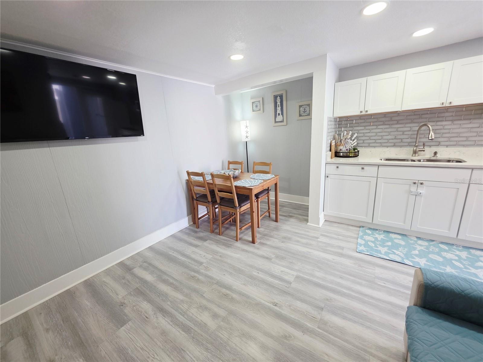 APOLLO BEACH UNIT ONE PT ONE - Residential