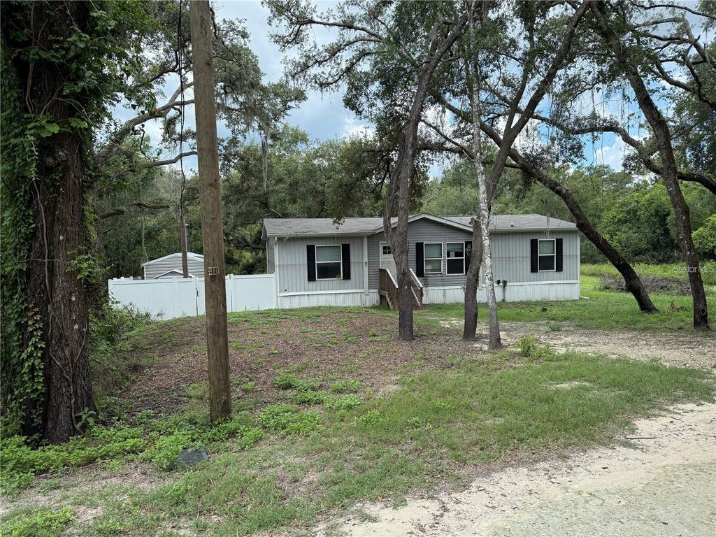 Photo of 4319 Pocahontas Drive, Dade City, FL 33523 (MLS # L4956042)
