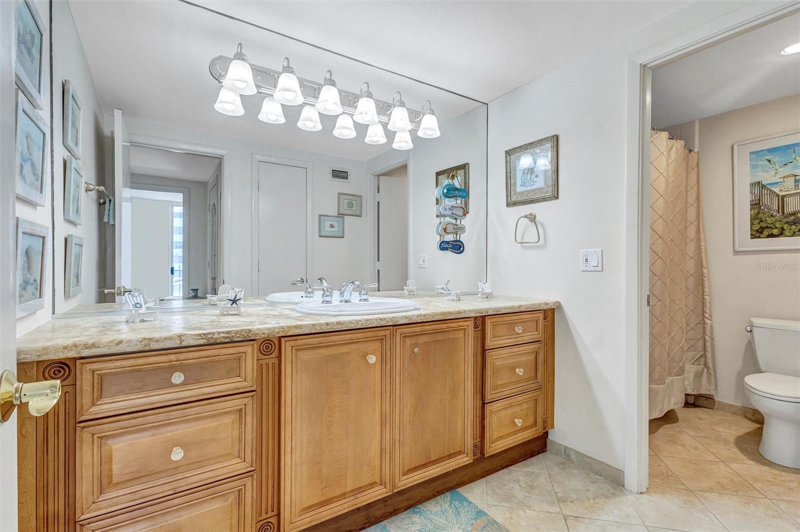 LIDO BEACH CLUB - Residential