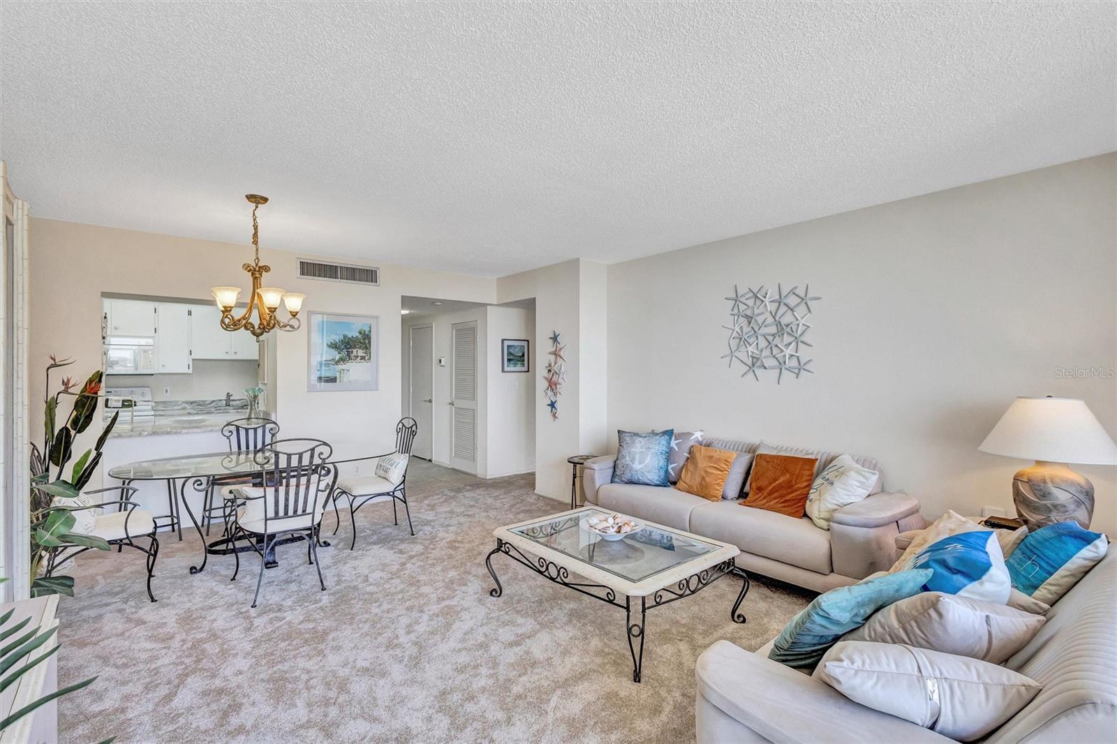 LIDO BEACH CLUB - Residential