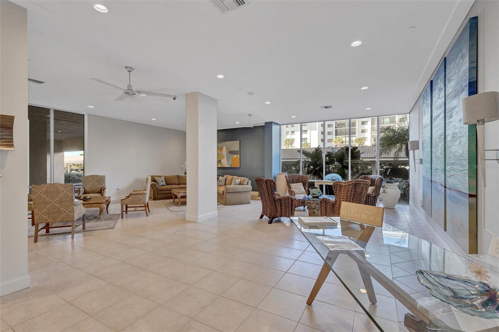 LIDO BEACH CLUB - Residential