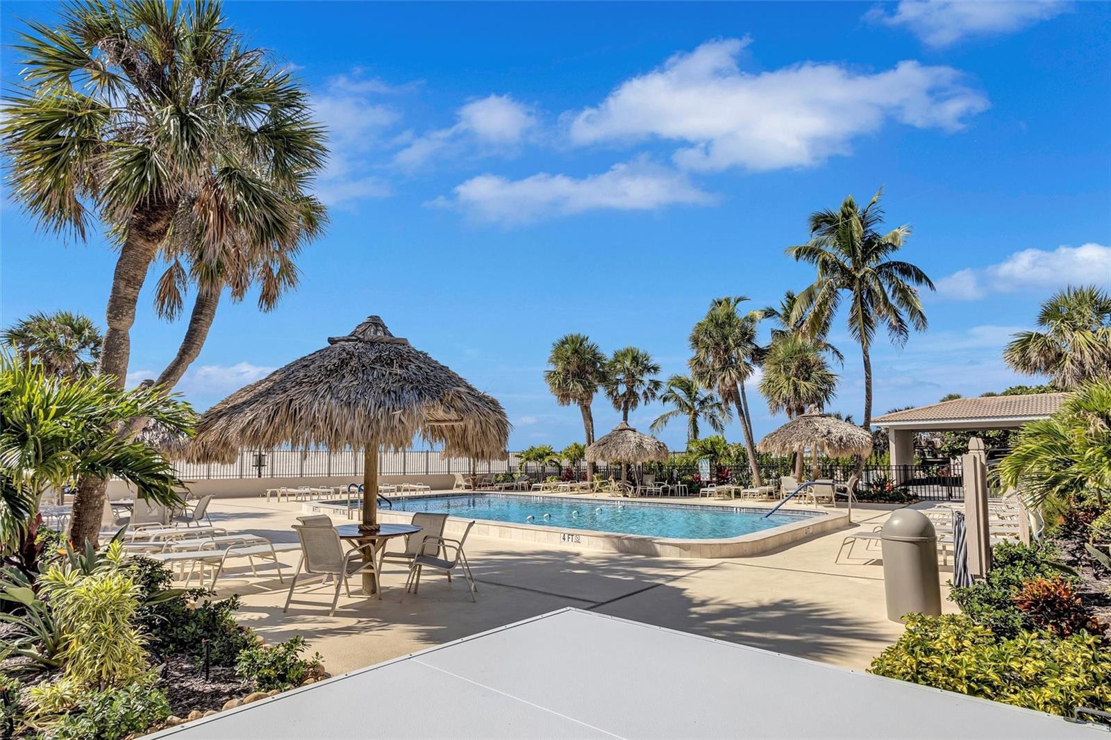 LIDO BEACH CLUB - Residential