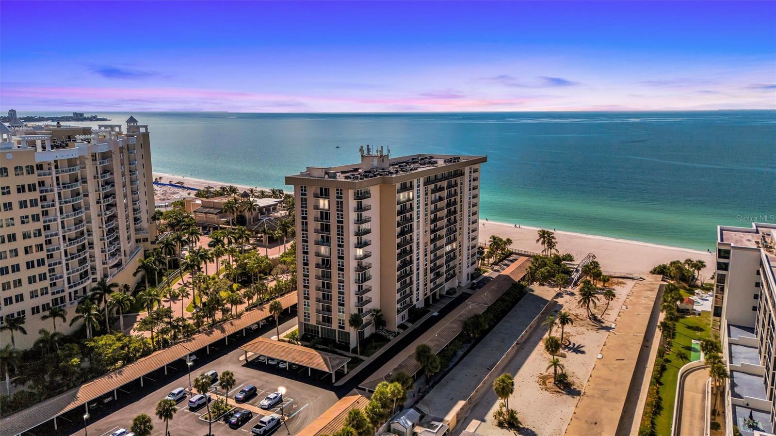 LIDO BEACH CLUB - Residential