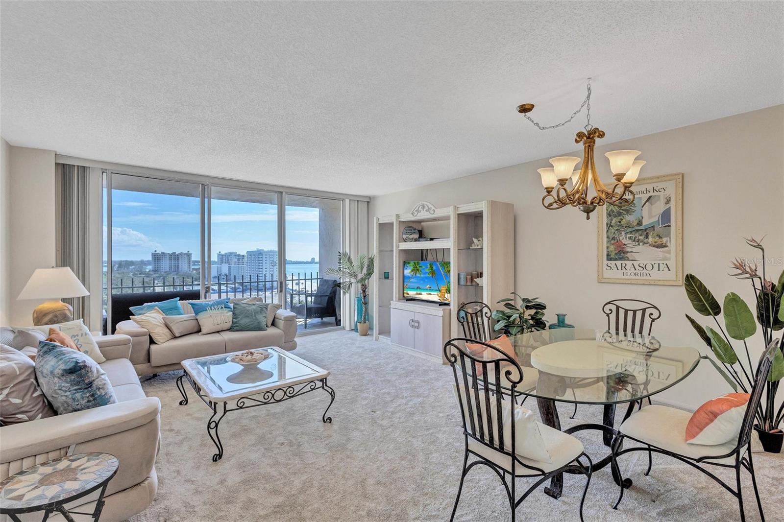 LIDO BEACH CLUB - Residential