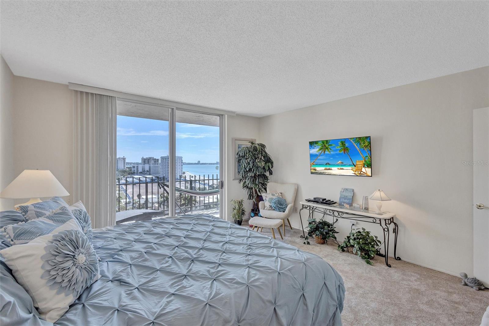 LIDO BEACH CLUB - Residential