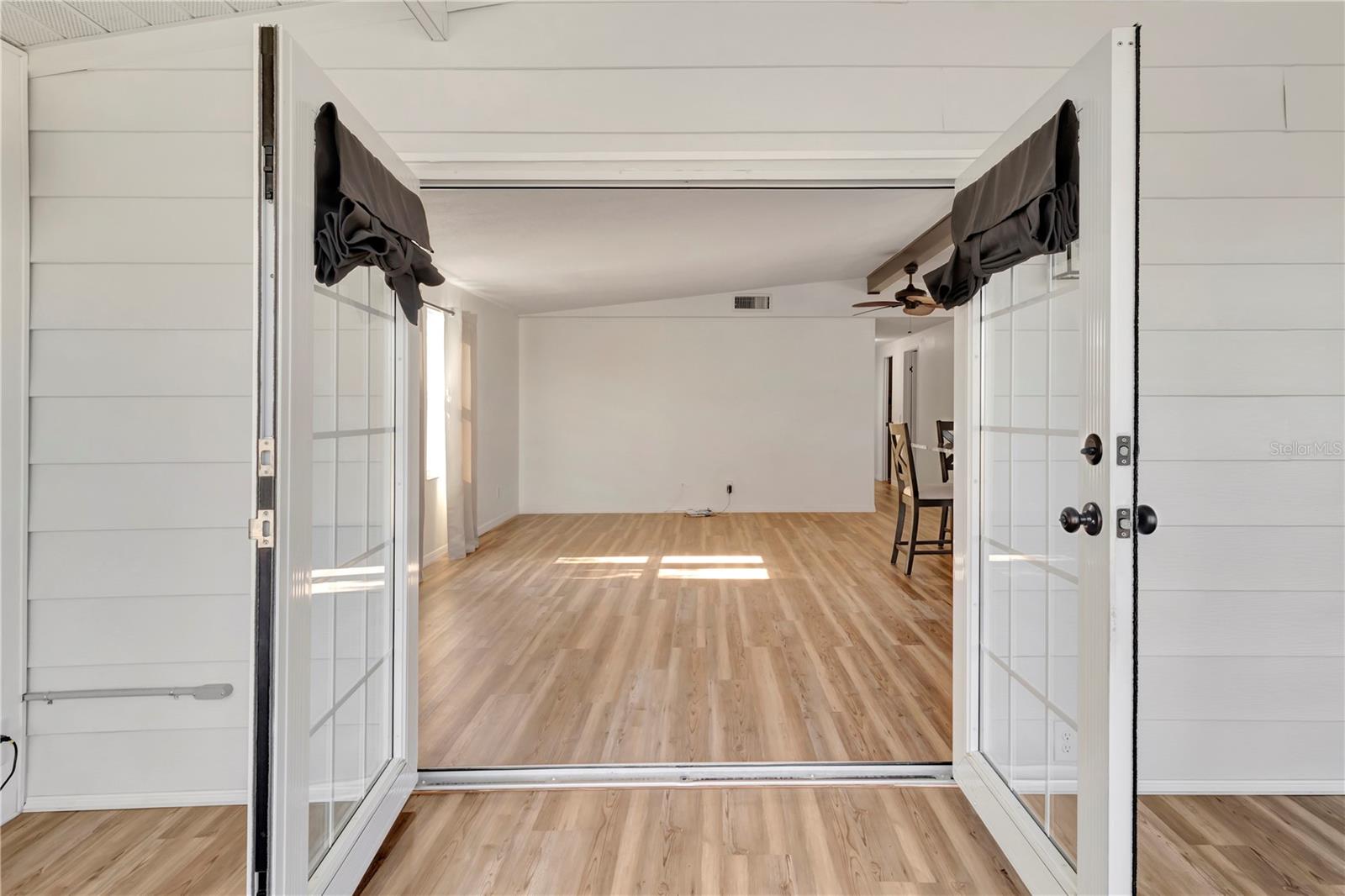 ZELLWOOD STATION COOP MH PARK - Residential