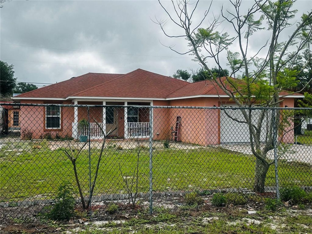 Photo of 910 W Rich Drive, Mount Dora, FL 32757 (MLS # O6396758)