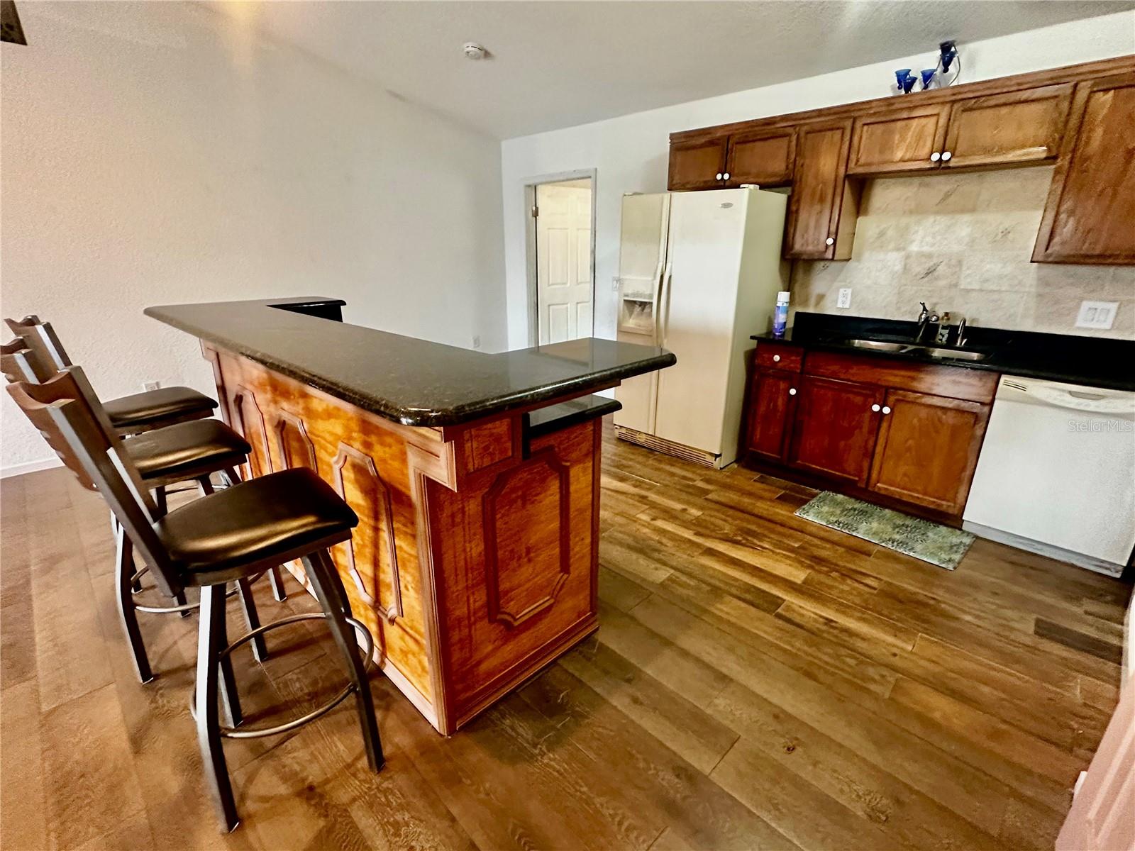 GOLDEN HEIGHTS - Residential