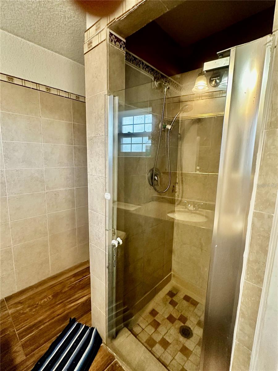 GOLDEN HEIGHTS - Residential