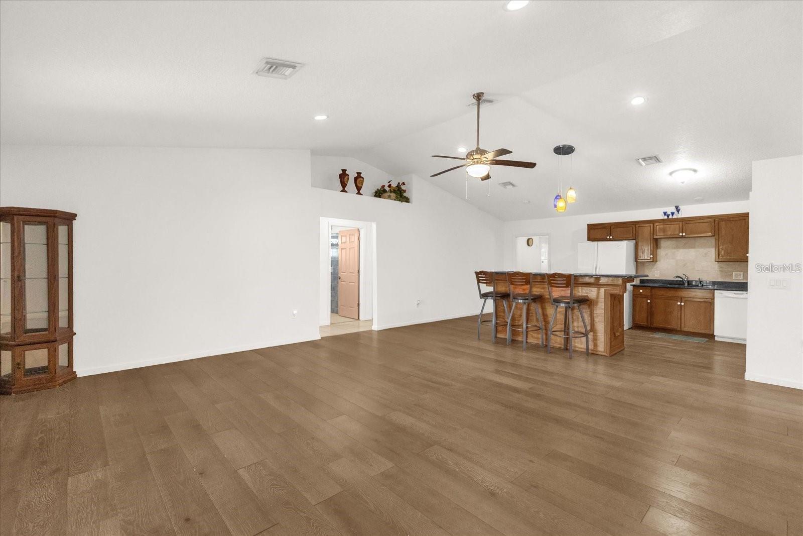 GOLDEN HEIGHTS - Residential