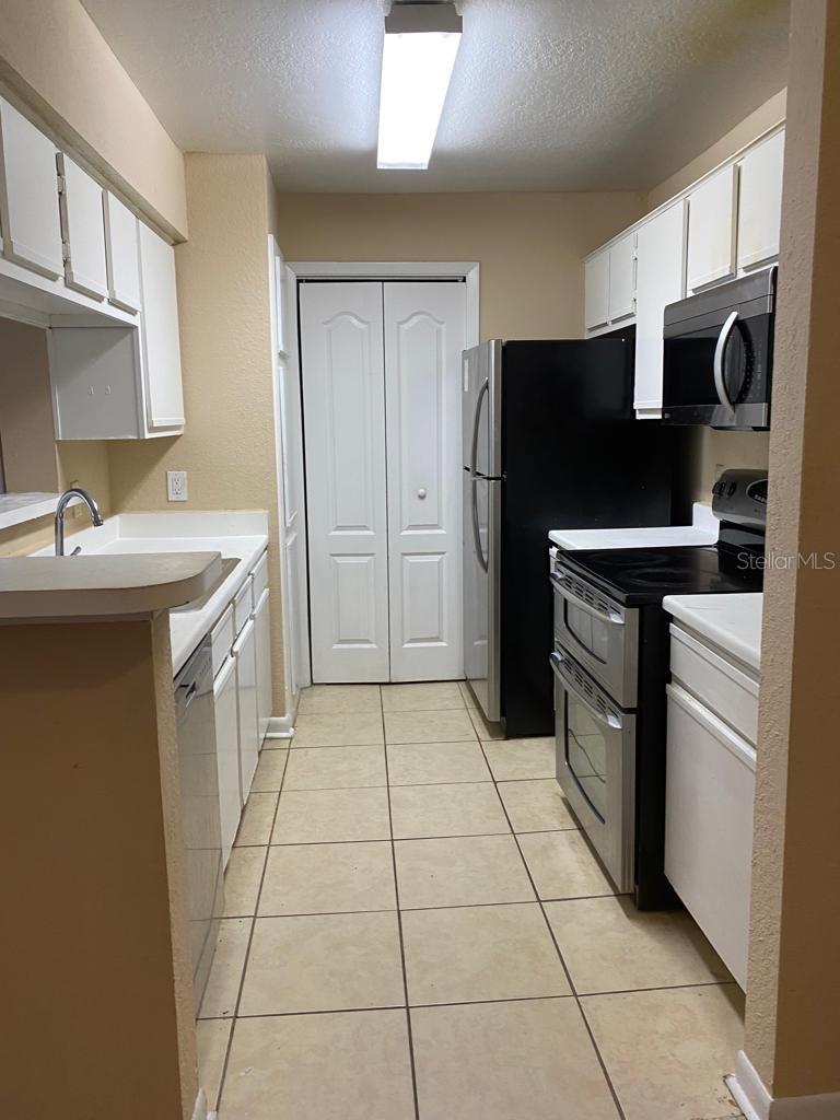 REGENCY GARDENS - Residential Lease