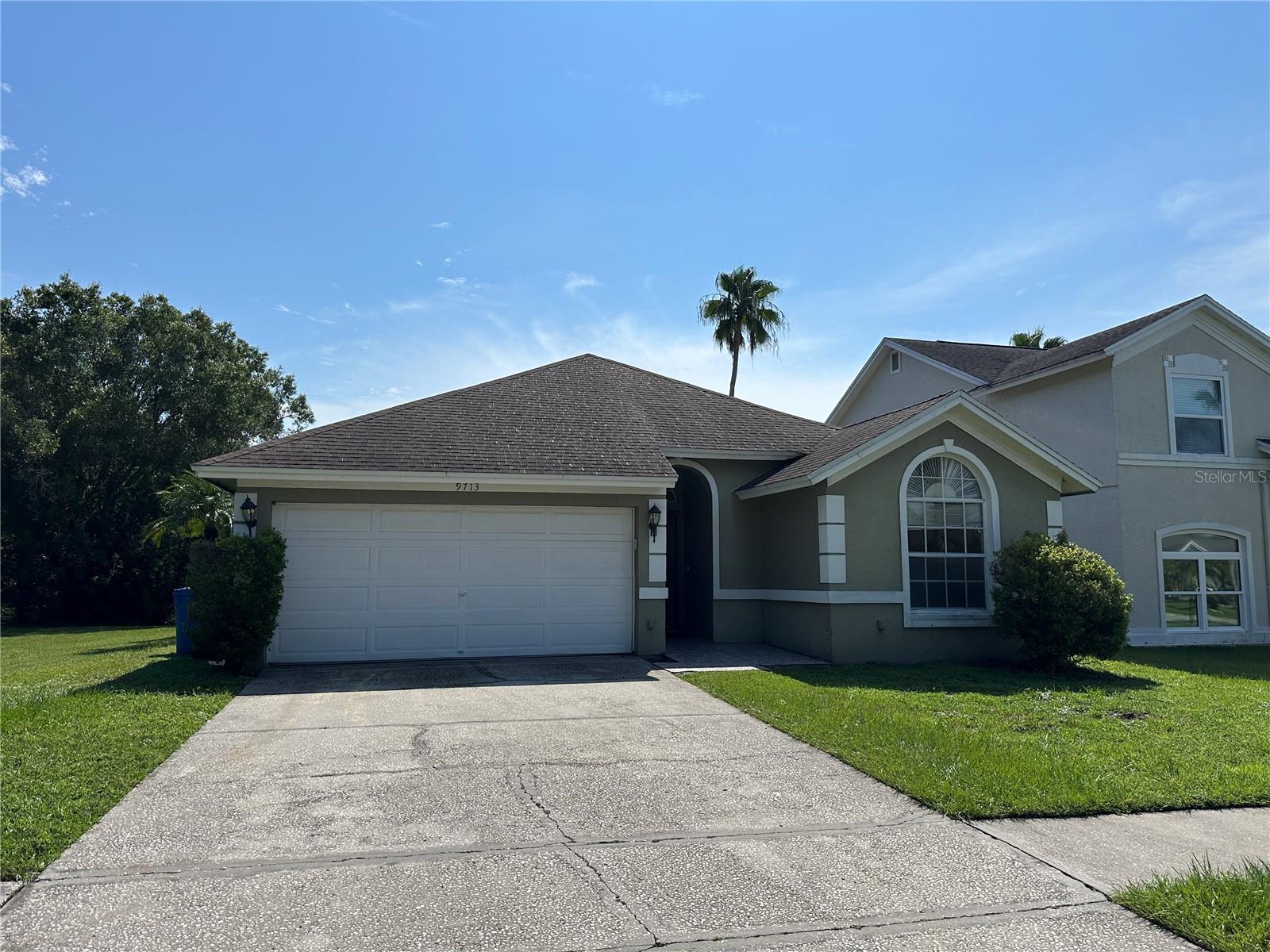 Location is everything. This wonderful property is in the heart of Tampa. It features 3 bedrooms, 2 bathrooms, 2 car garage. Brand new interior paint, Brand new AC System. Lake front home with laminate floor in all 3 bedrooms, + bonus in distinctive subdivision, on Cul-De-Sac Gorgeous homesite with breathing lake views from the family room, kitchen, and master bedroom. The lake is stocked with fishes, bring your pole and enjoy the view while relaxing in your backyard. Schedule to see it for yourself before it's gone. RENTER INSURANCE REQUIRED.
NO PETS.