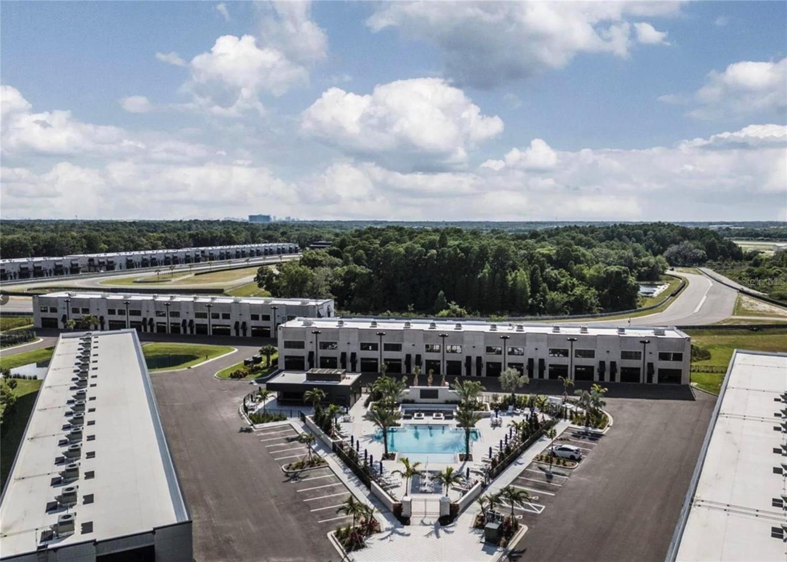 MOTOR ENCLAVE PH 1 - Commercial Sale