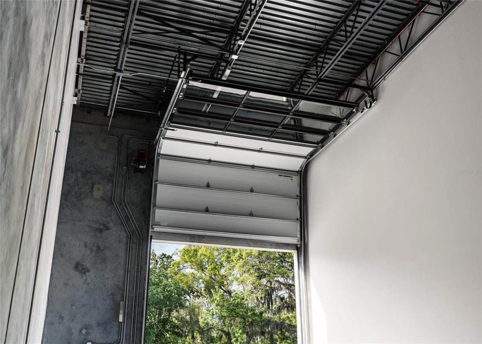 MOTOR ENCLAVE PH 1 - Commercial Sale