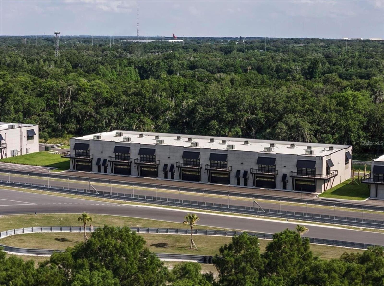 MOTOR ENCLAVE PH 1 - Commercial Sale