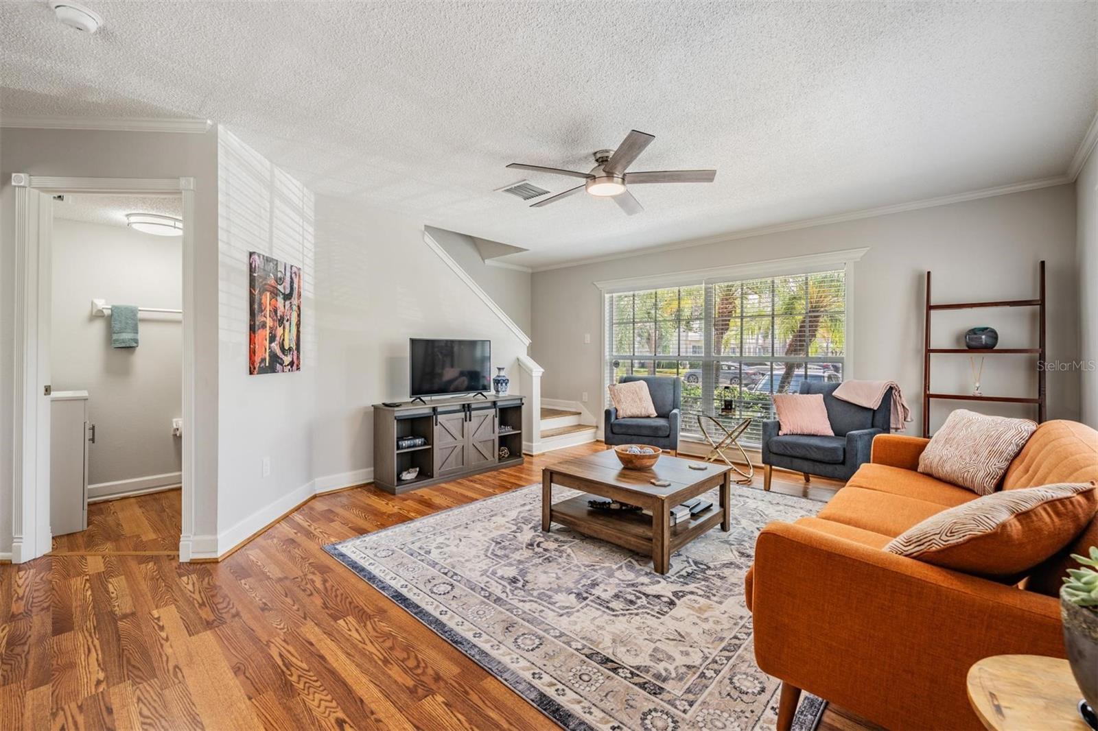 THE TOWNHOMES AT KENSINGTON - Residential