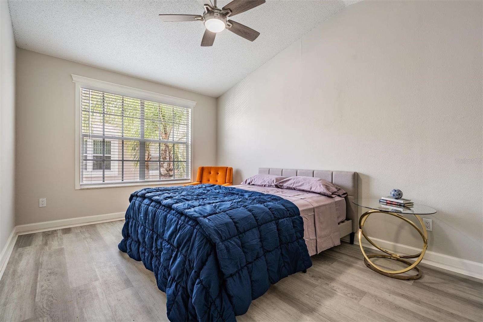 THE TOWNHOMES AT KENSINGTON - Residential