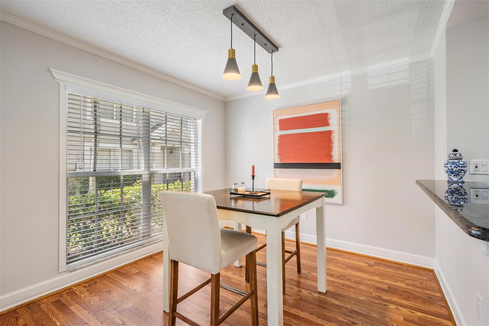 THE TOWNHOMES AT KENSINGTON - Residential