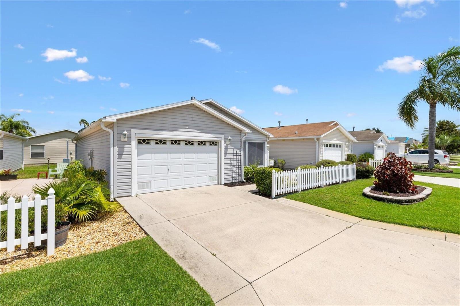 1031 PINEWOOD PLACE