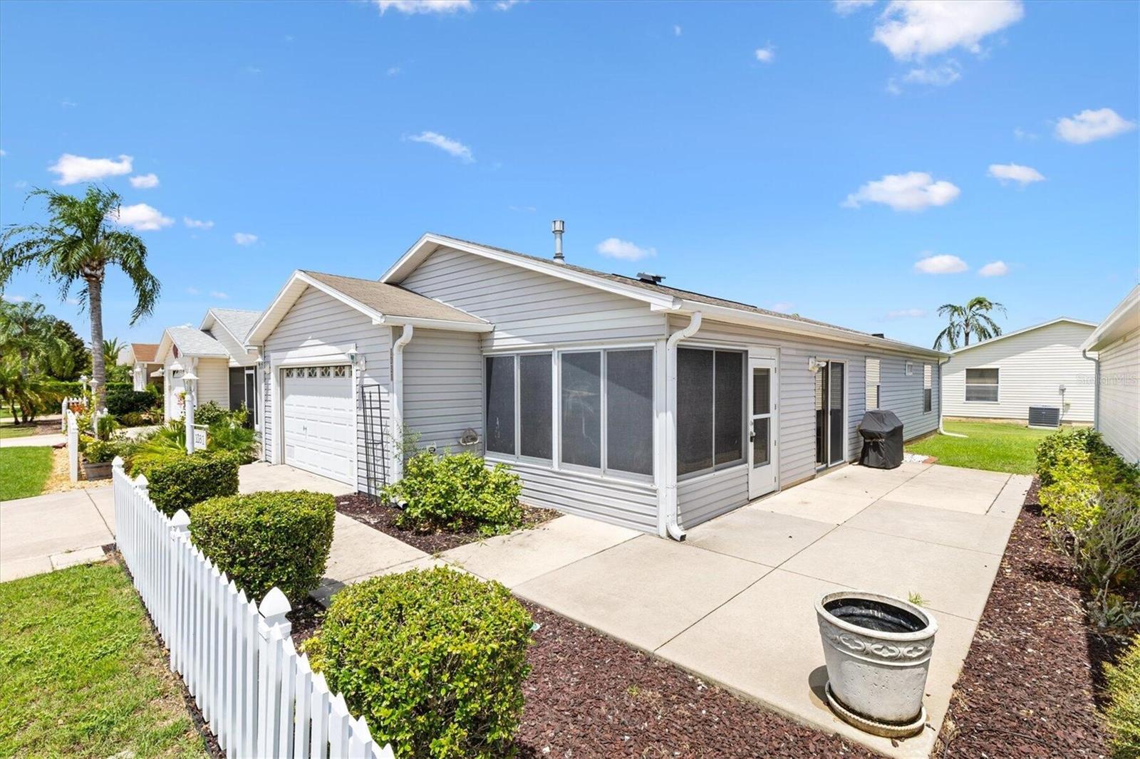 1031 PINEWOOD PLACE