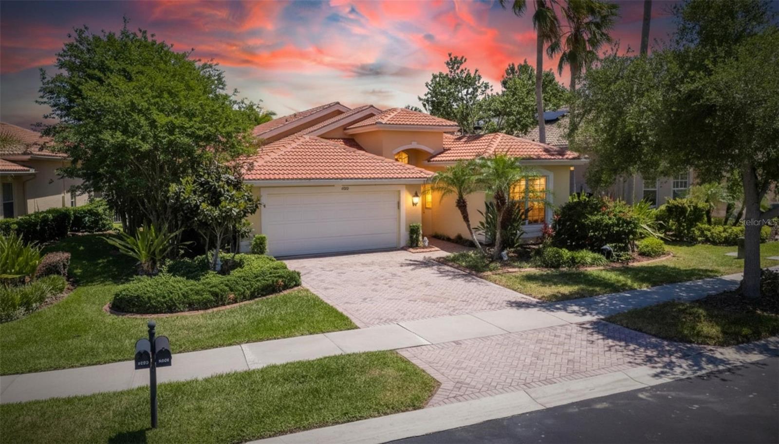 VALENCIA LAKES PH 1 - Residential