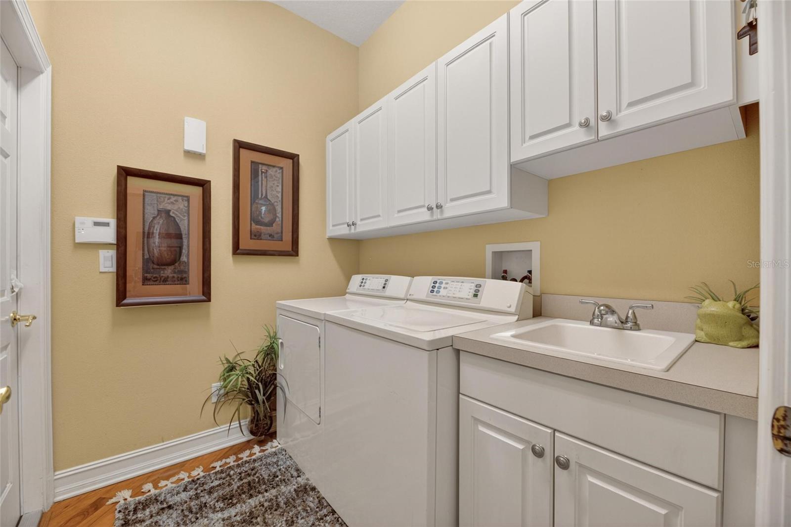 VALENCIA LAKES PH 1 - Residential