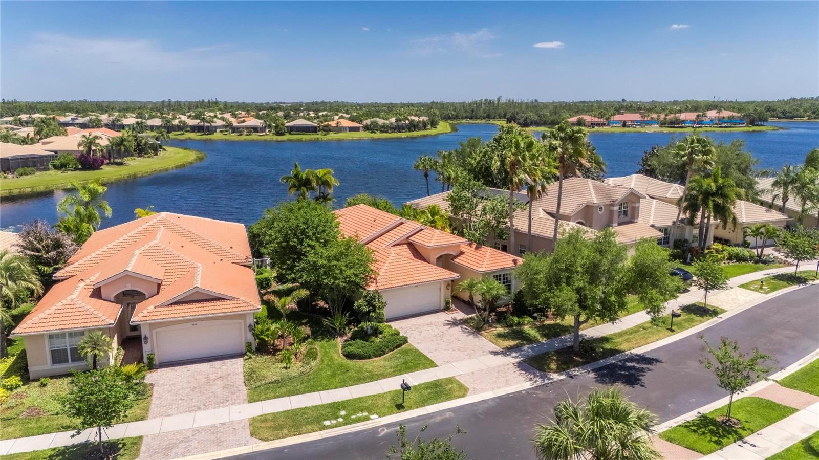 VALENCIA LAKES PH 1 - Residential