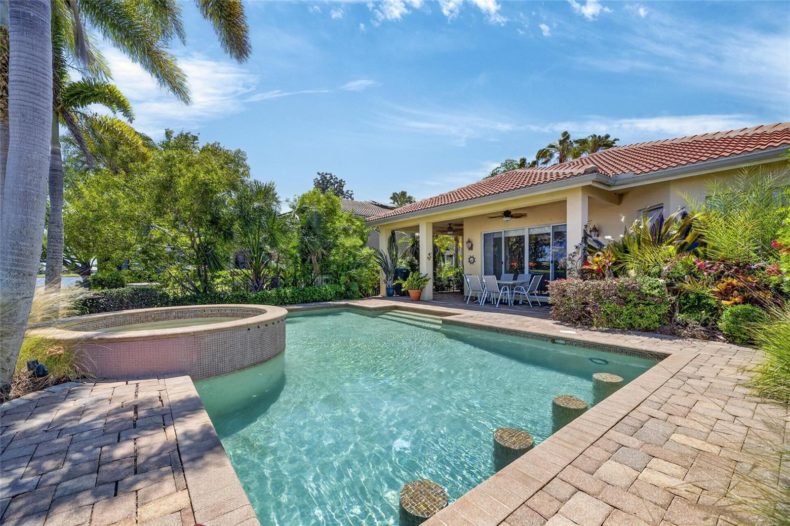 VALENCIA LAKES PH 1 - Residential