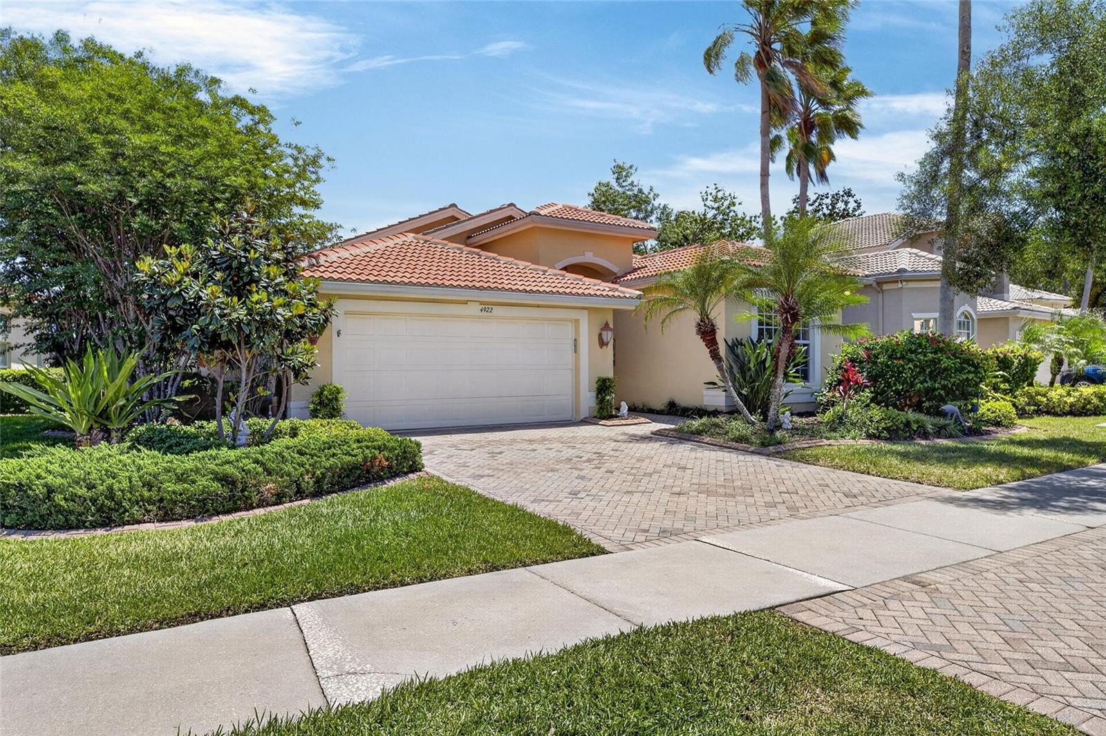 VALENCIA LAKES PH 1 - Residential