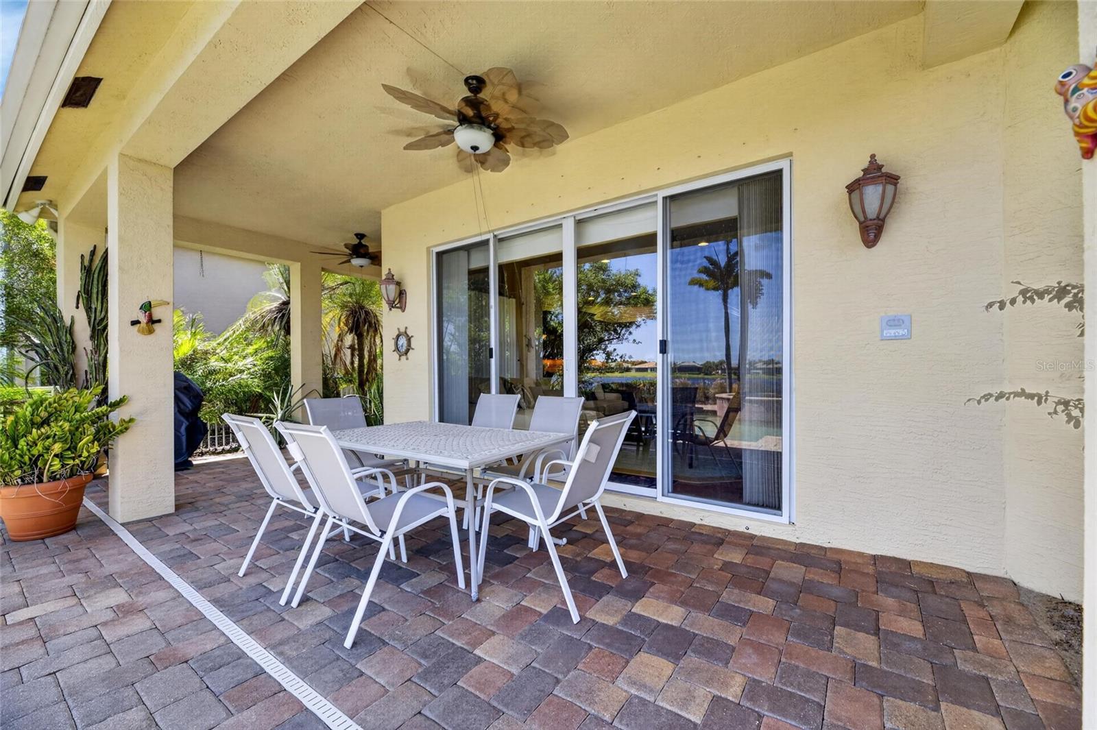 VALENCIA LAKES PH 1 - Residential