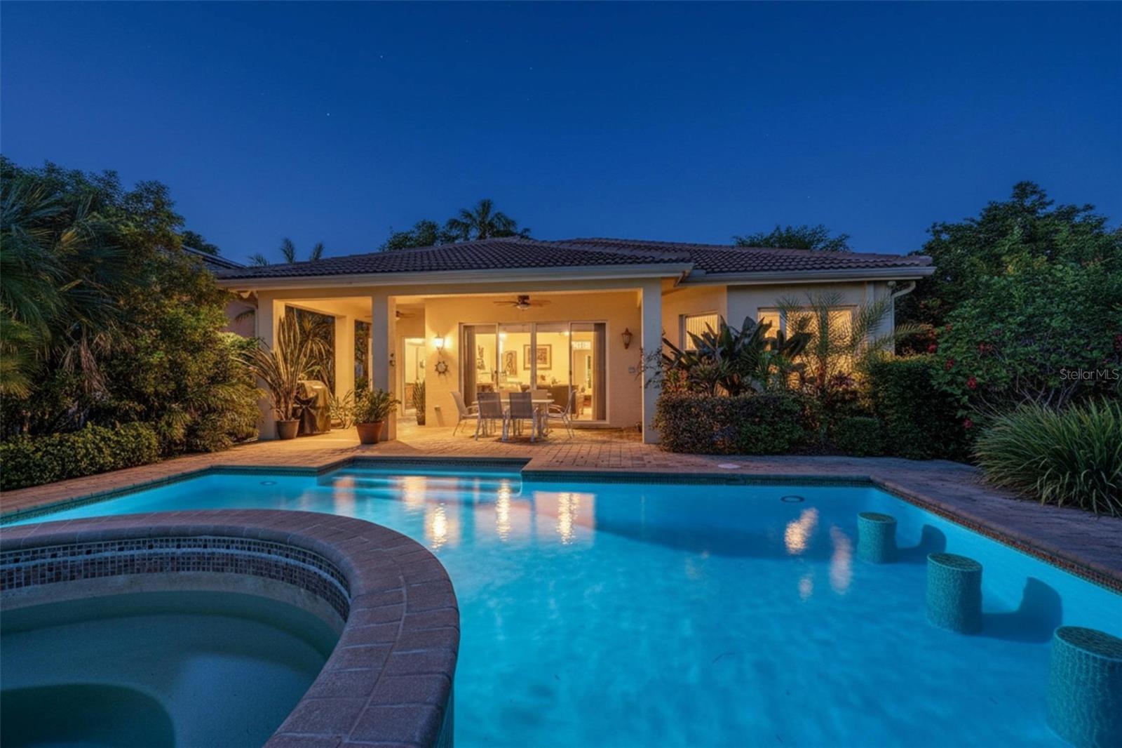 VALENCIA LAKES PH 1 - Residential