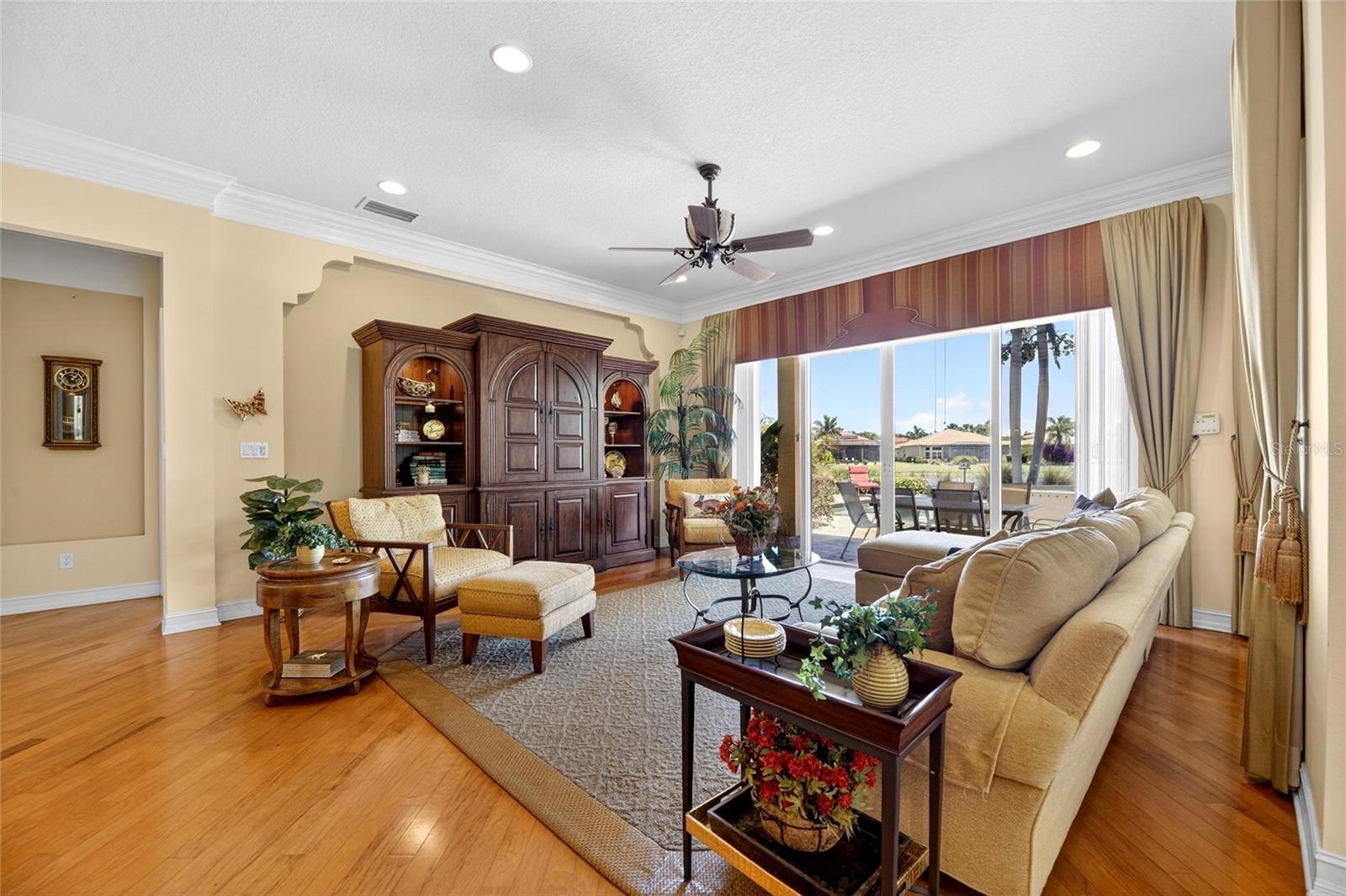 VALENCIA LAKES PH 1 - Residential