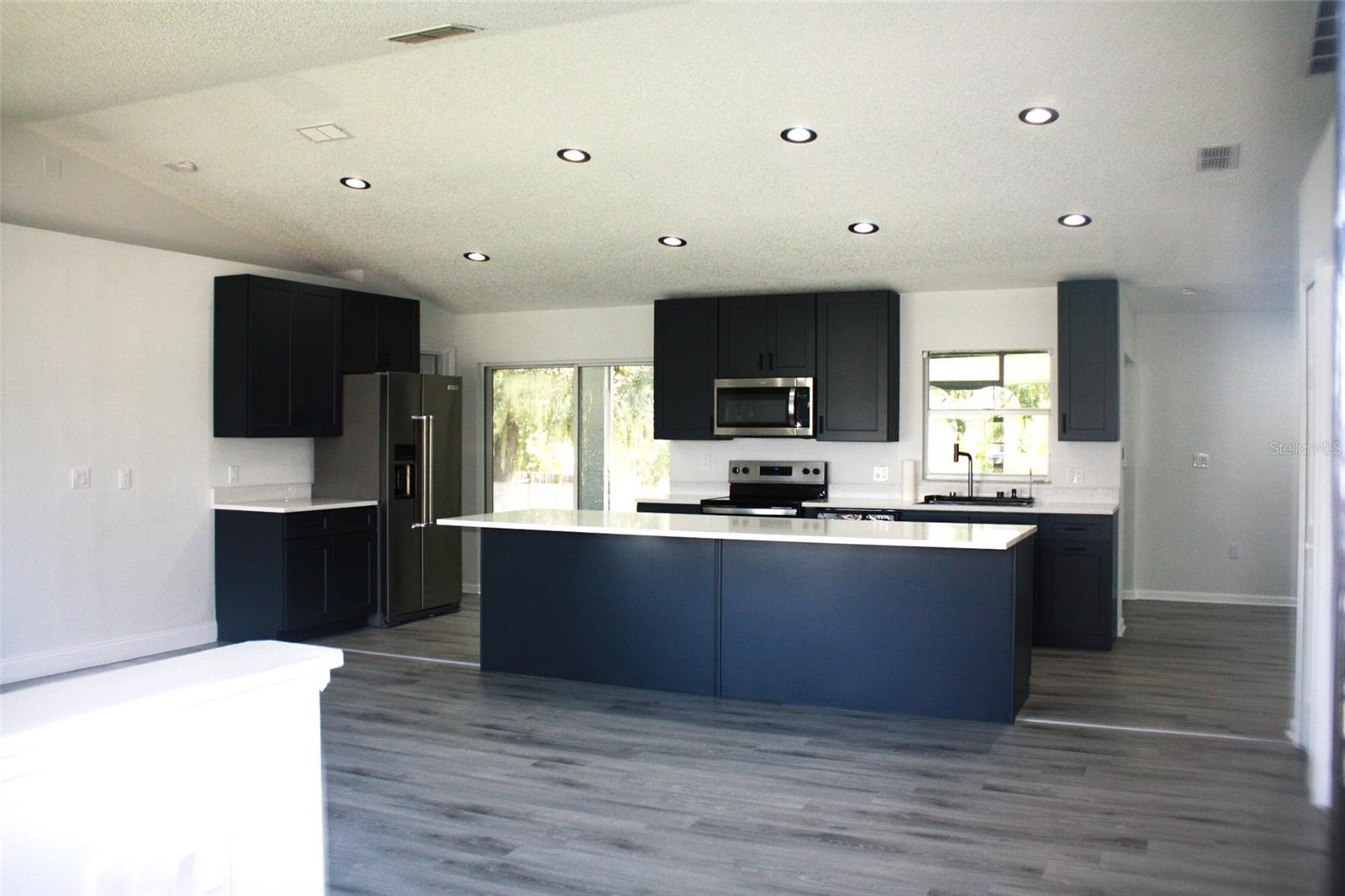 2537 JASMINE TRACE DRIVE