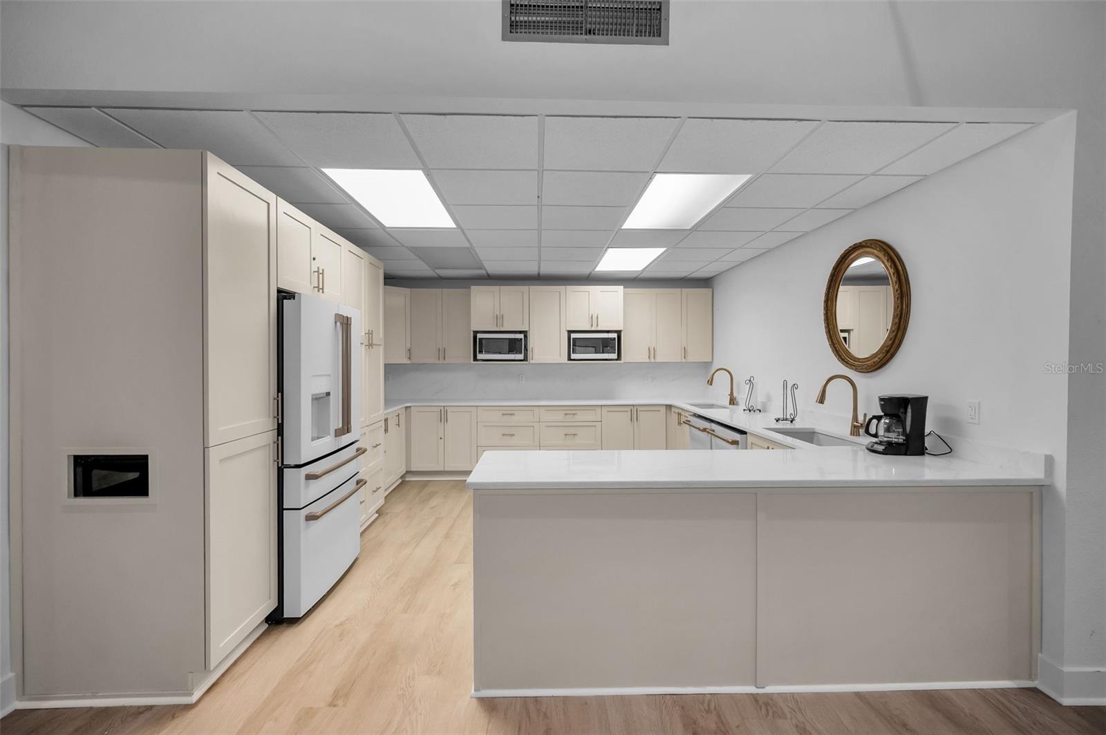 EDGEWATER ARMS 4TH CONDO - Residential