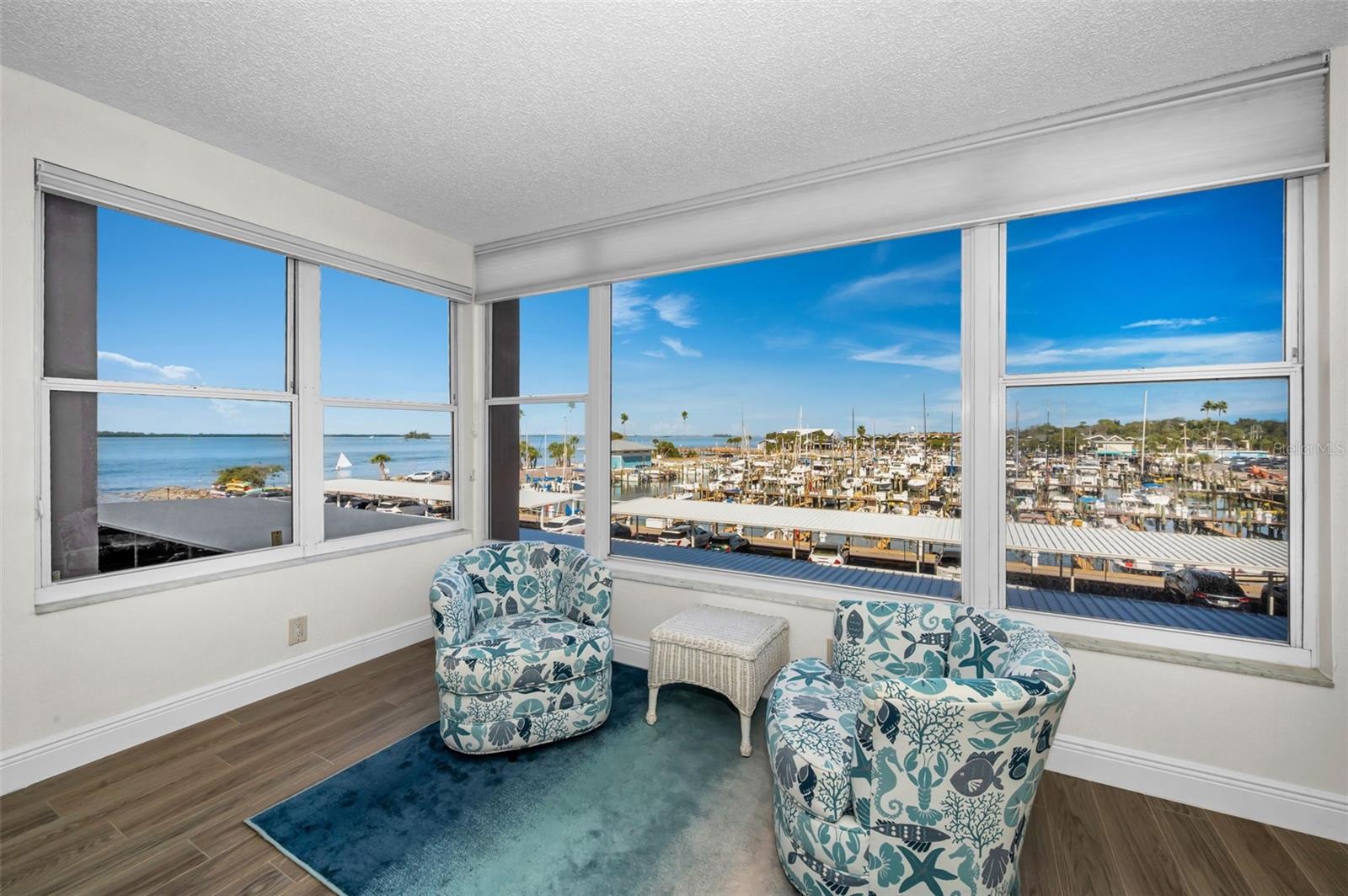 EDGEWATER ARMS 4TH CONDO - Residential