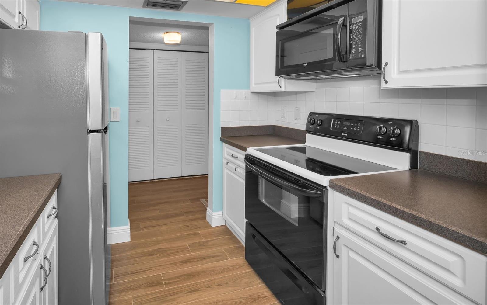 EDGEWATER ARMS 4TH CONDO - Residential