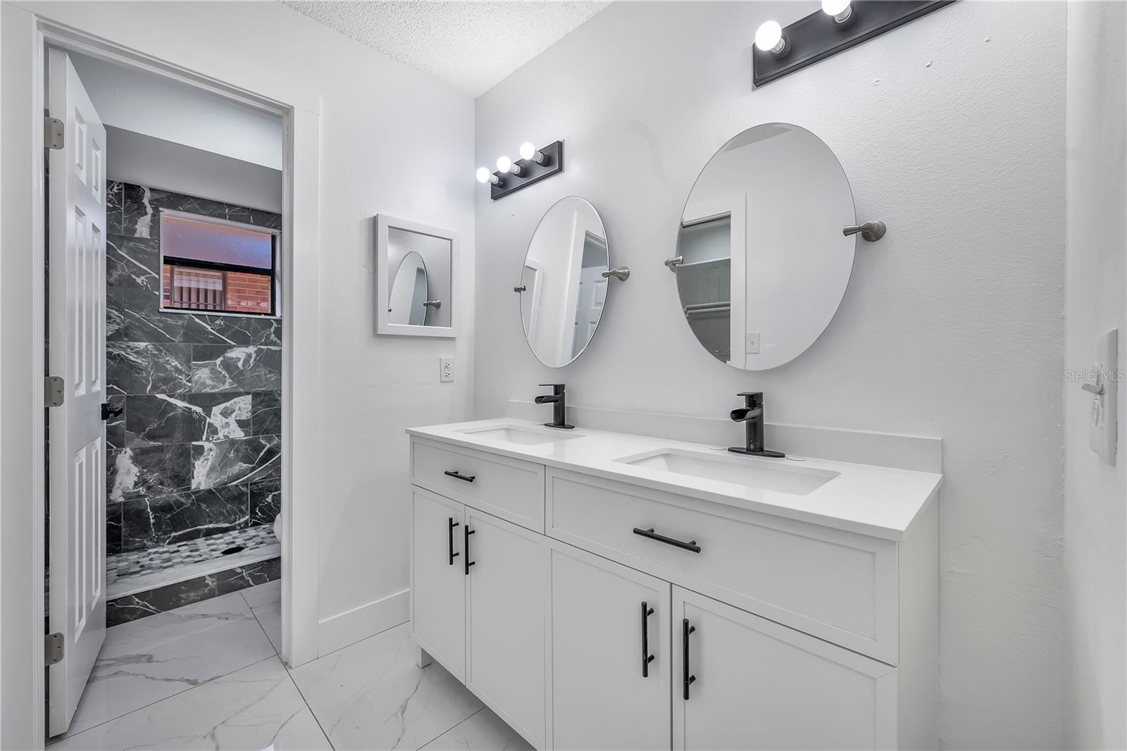 VILLAS III - Residential