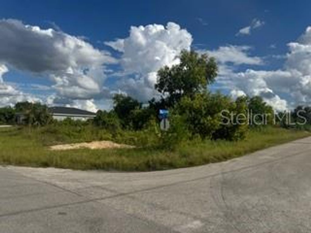 Photo of 3913 14th Street SW, Lehigh Acres, FL 33976 (MLS # C7515478)