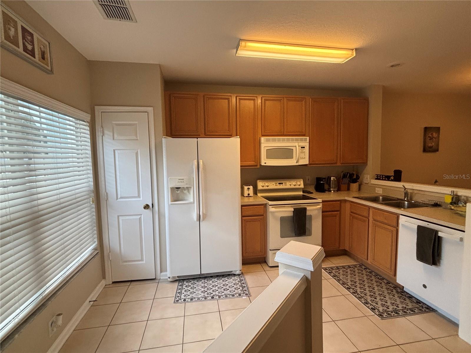 CHASE TWNHMS - Residential