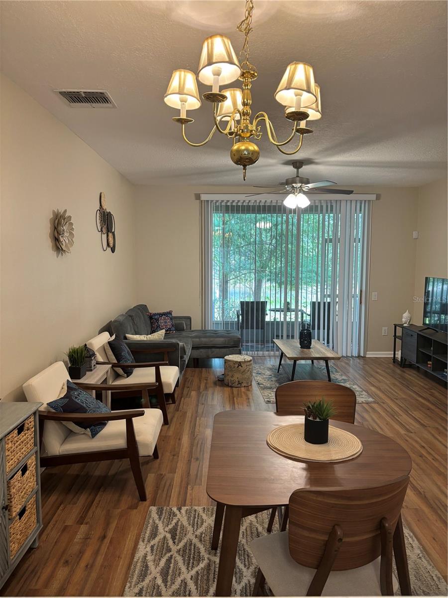 CHASE TWNHMS - Residential