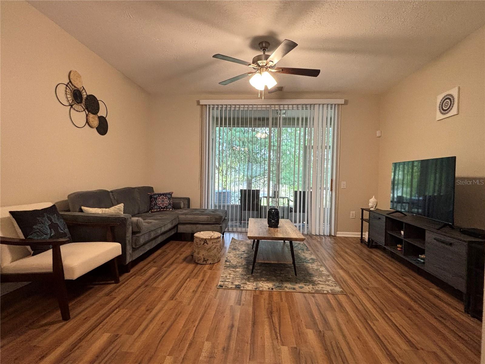 CHASE TWNHMS - Residential