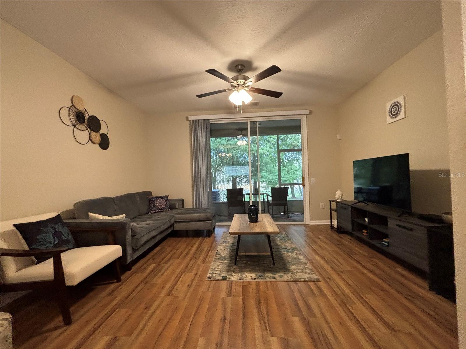 CHASE TWNHMS - Residential