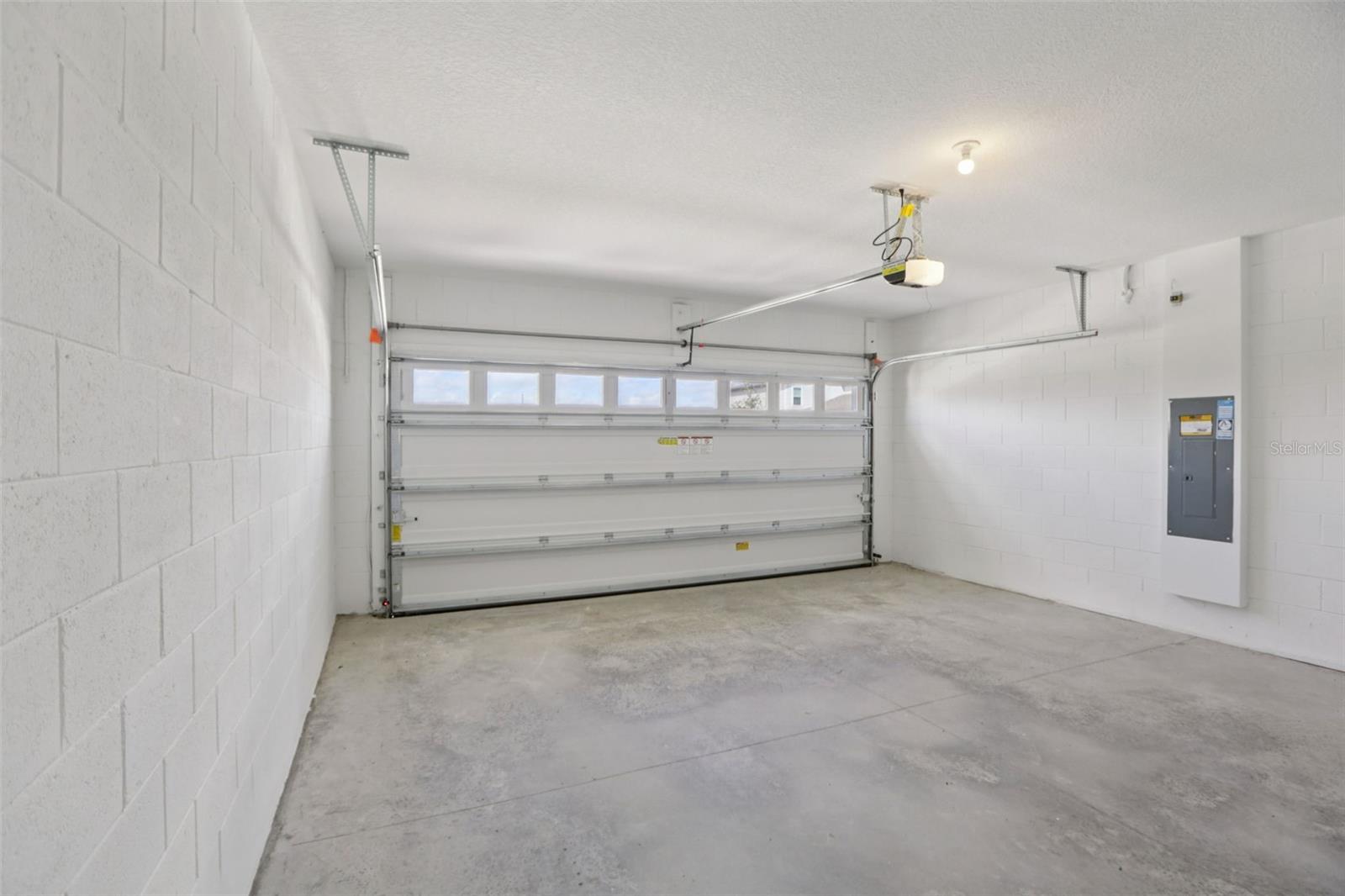 SPRINGS AT LAKE ALFRED - Residential