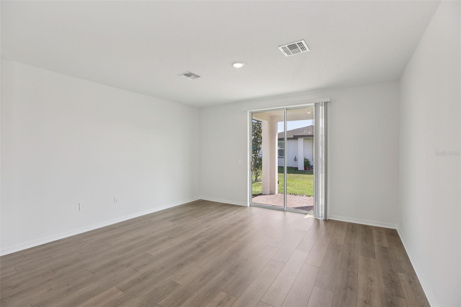 SPRINGS AT LAKE ALFRED - Residential